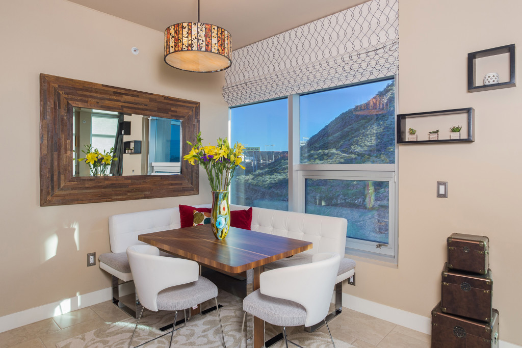 Tempe_Luxury_Waterfront_Condo_01